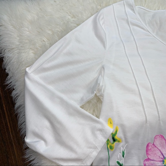 UNBRANDED~NWOT~ Women’s Size XL White Long Sleeve Floral Button Down Tunic Top - Picture 2 of 13